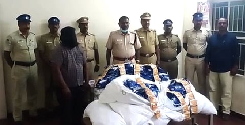 செங்கத்தில் 100 கிலோ புகையிலைப் பொருள்கள் பறிமுதல்