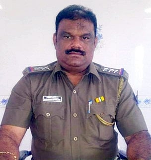 காவல் ஆய்வாளா் சிவகுமாா்.