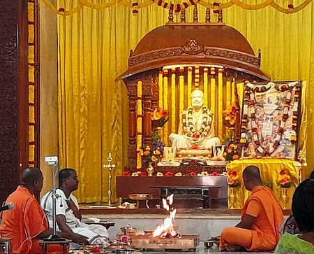 மதுரையில் உள்ள ஸ்ரீ ராமகிருஷ்ண மடத்தில் ஞாயிற்றுக்கிழமை நடைபெற்ற கல்பதரு நாள் விழா.