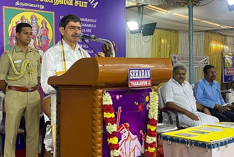 விழாவில் பேசுகிறார் தமிழக ஆளுநர் ஆர்.என். ரவி.