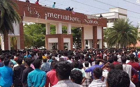 கள்ளக்குறிச்சி தனியார் பள்ளியில் 5 - 8 வரையிலான வகுப்புகள் தொடக்கம்