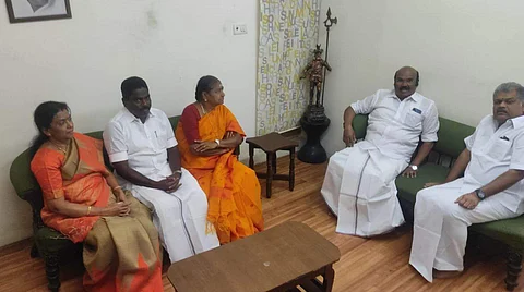 ஈரோடு இடைத்தேர்தல்: ஜி.கே.வாசனுடன் அதிமுக நிர்வாகிகள் குழு சந்திப்பு!