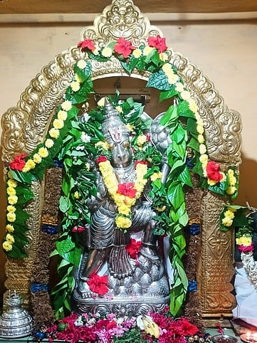 ராசிபுரம் நித்திய சுமங்கலி மாரியம்மன் கோயிலில்சிறப்பு வழிபாடு