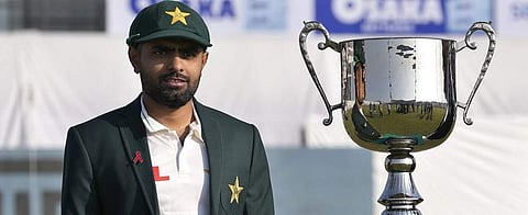 பாகிஸ்தான் கேப்டனுக்கு இரு விருதுகள்: பெருமைப்படுத்திய ஐசிசி