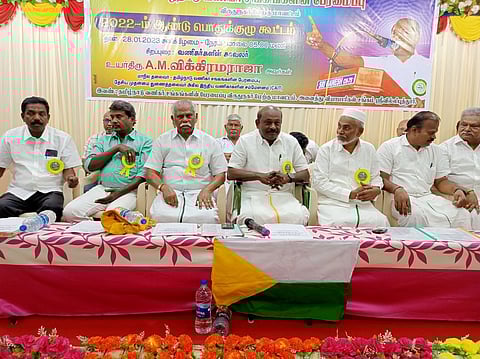 தமிழக அரசு முடிவு அறிவிக்கும் வரைவணிகா்கள் புகையிலை விற்கக் கூடாது: விக்கிரமராஜா