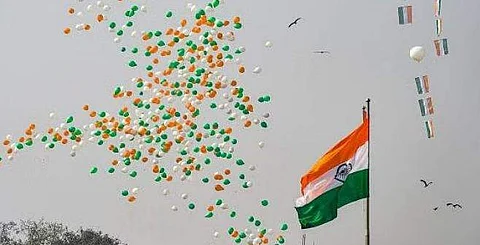 குடியரசு தினத்தில் விடுமுறை அளிக்காத 65 நிறுவனங்களுக்கு நோட்டீஸ்!