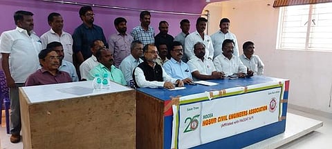 கர்நாடகத்திற்கு  எம் சாண்ட் மணல் கடத்தலை நிறுத்துக: அரசு ஒசூர் சிவில் அசோசியேஷன் வலியுறுத்தல்