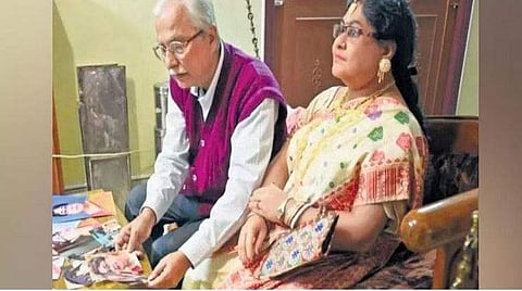 கரோனாவில் இறந்த மனைவிக்காக ரூ.25 லட்சத்தில் சிலிகான் சிலை 