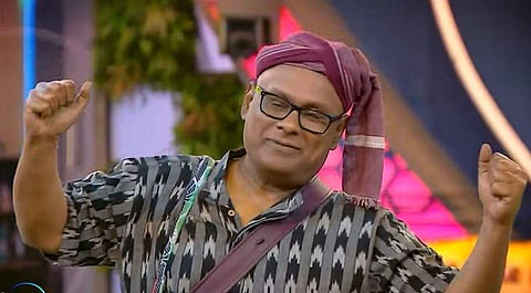 பிக் பாஸ் வீட்டிற்குள் சுரேஷ் தாத்தா: கொளுத்தி போட்டதில் குழப்பமான போட்டியாளர்கள்