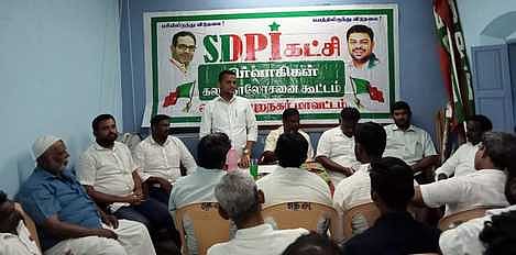 பத்தமடையில் நடைபெற்ற ஆ லோசனைக் கூட்டத்தில் பங்கேற்றோா்.