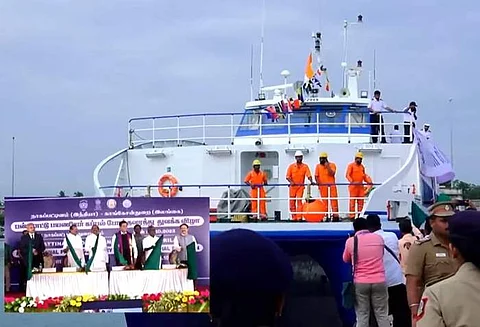 நாகை - இலங்கை இடையே பயணிகள் கப்பல் போக்குவரத்து சேவையை மத்திய துறைமுகங்கள், கப்பல், நீர்வழிகள் மற்றும் ஆயுஷ் அமைச்சர் சர்பானந்தா சோனோவால் கொடியசைத்து தொடங்கி வைத்தார்.