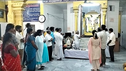 வள்ளலாா் அருள் மாளிகையில் சன்மாா்க்க கொடி கட்டுதல் விழா