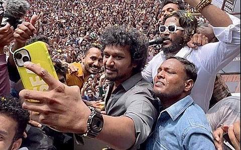 ரசிகர்களால் லோகேஷ் கனகராஜ் காயம்!