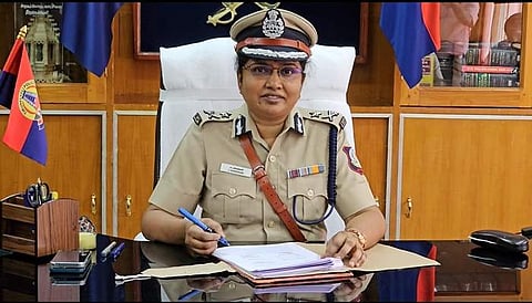 திருநெல்வேலி மாநகர காவல்துறையின் முதல் பெண் காவல்துறை ஆணையாளராக பதவியேற்றுக் கொண்ட மகேஸ்வரி ஐ.பி.எஸ். 
