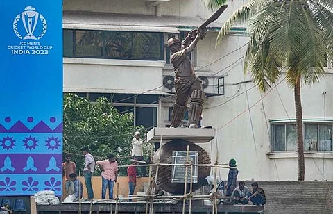 மும்பை வான்கடே மைதானத்தில் திறக்கப்படும் சச்சின் சிலை!