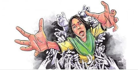 கூட்டு பாலியல் வன்கொடுமை: பெண் உள்பட 5 பேர் கைது!