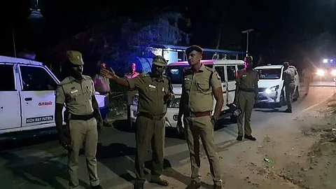 சம்பவ இடத்தை நேரில் பார்வையிட்ட மாவட்ட காவல்துறை கண்காணிப்பாளர் ஹர்ஷ் சிங்