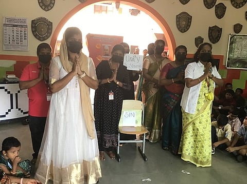 இலஞ்சி பாரத் மாண்டிசோரி பள்ளியில் நடைபெற்ற குழந்தைகள் தினவிழாவில் பங்கேற்றோா்.