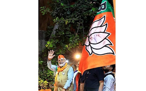 ஊழல், குடும்ப அரசியலின் மறுஉருவம் காங்கிரஸ்: பிரதமா் மோடி குற்றச்சாட்டு