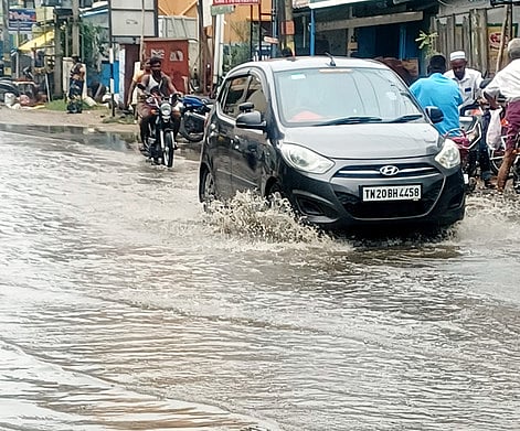 கனமழை எதிரொலி... 14 மாவட்ட ஆட்சியர்களுக்கு அரசு எச்சரிக்கை