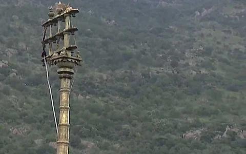 இந்த ஆண்டுக்கான கார்த்திகை தீபத்திருவிழாவையொட்டி அருணாசலேஸ்வரர் கோயிலில் கடந்த, 17ல் தீப திருவிழா கொடியேற்றத்துடன் தொடங்கியது.