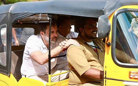ஆட்டோவில் பயணித்த ராகுல் காந்தி