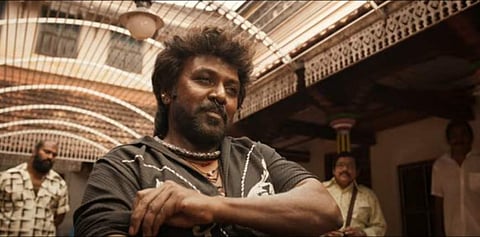 கருப்பா இருந்தா கேவலமா உங்களுக்கு?: வெளியானது ஜிகர்தண்டா டபுள் எக்ஸ் டிரைலர்