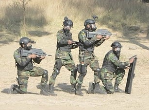 பாகிஸ்தான் விமானப் படைதளத்தில் பயங்கரவாதத் தாக்குதல்