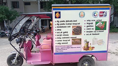 மகளிா் சுய உதவிக்குழுவால் இயக்கப்பட உள்ள ‘மதி எக்ஸ்பிரஸ்’ வாகனம்.