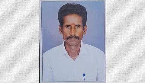 மின்சாரம் பாய்ந்து உயிரிழந்த விவசாயத் தொழிலாளி குமார்