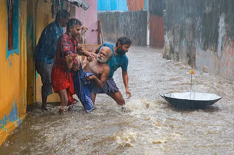கனமழையால் ஸ்தம்பித்த திருநெல்வேலி, கன்னியாகுமரி, தூத்துக்கடி, தென்காசி மாவட்டங்கள்.