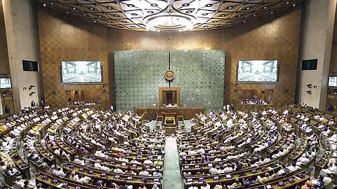 தப்புத்தாளங்கள்: நாடாளுமன்ற அத்துமீறல் விவகாரம் குறித்த தலையங்கம்