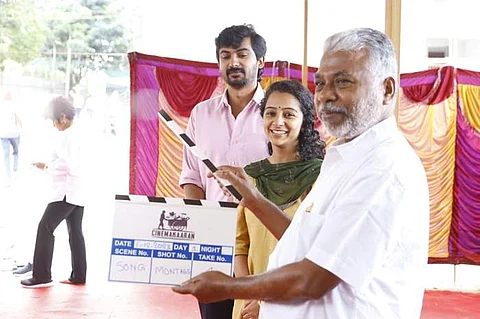 நடிகை தர்ஷனா ராஜேந்திரன் படத்துக்கு கதை எழுதும் எழுத்தாளர் பெருமாள் முருகன்! 