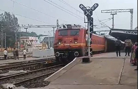 திருநெல்வேலி ரயில் நிலையம் செயல்படத் தொடங்கியது