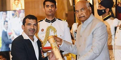 பத்மஸ்ரீ விருதை திருப்பியளிக்கும் மேலும் ஒரு மல்யுத்த வீரர்!