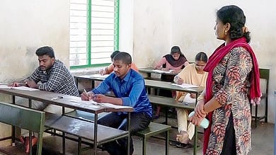 கூட்டுறவு சங்க உதவியாளா் பணித் தோ்வு: நுழைவுச் சீட்டு வெளியீடு!