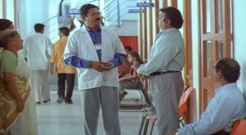 இணையத்தில் வைரலாகும் விஜயகாந்தின் ரமணா படக்காட்சி!