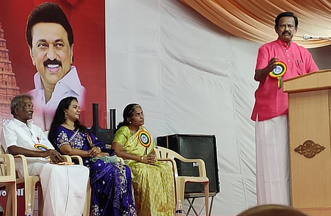 புத்தகத் திருவிழாவில் தமிழிசை நிகழ்ச்சி