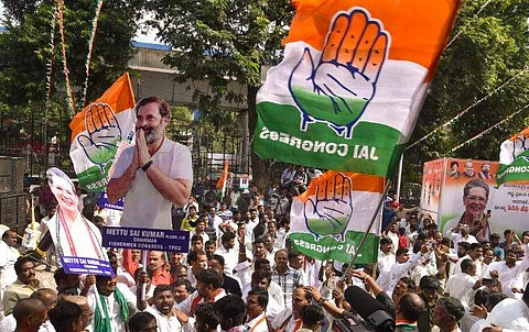 தெலங்கானா காங்கிரஸ் தலைமை அலுவலகத்தில் காங்கிரஸ் கட்சியினர் கொண்டாட்டம் | பிடிஐ