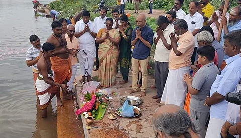 அயோத்தி ராமர் கோயிலுக்கு கொண்டு செல்ல தாமிரவருணி புனிதநீர் சேகரிப்பு