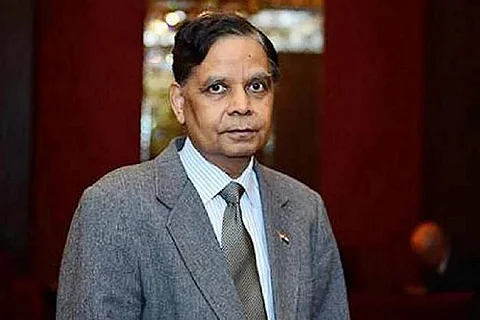 நிதிக் குழுவின் புதிய தலைவராக பனகாரியா நியமனம்