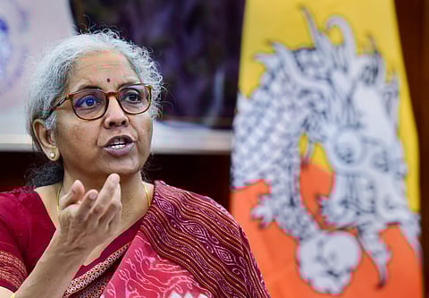 மாநில அரசுகள் கடன் வாங்கும் வரம்புக்கான விதிமுறைகளை தளா்த்தும் திட்டமில்லை!