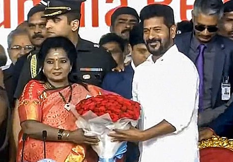 தெலங்கானா முதல்வராக பதவியேற்பு | பிடிஐ