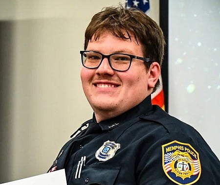 கருப்பின இளைஞா் அடித்துக் கொலை: மேலும் ஓா் அமெரிக்க காவலா் நீக்கம்