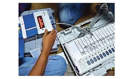 மின்னணு வாக்குப் பதிவு இயந்திரங்கள்: ரூ.1,891 கோடி ஒதுக்கீடு