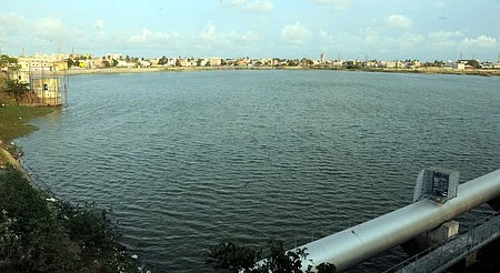 போரூா் ஏரி (கோப்பு படம்).