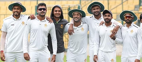 கர்நாடக அணி