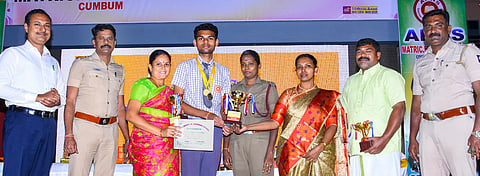 ஆன்ஸ் மெட்ரிக் பள்ளியில் ஆண்டு விழா