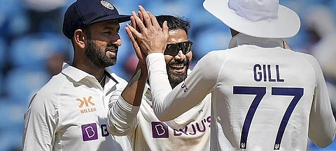 ஜடேஜா 5, அஸ்வின் 3 விக்கெட்டுகள்: முதல் நாளில் 177 ரன்களுக்கு ஆட்டமிழந்த ஆஸ்திரேலியா!