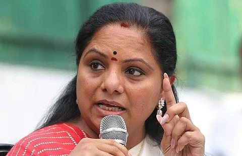 அமலாக்கத்துறை சம்மன்: கேசிஆரின் மகள் கவிதா ஆஜர்!